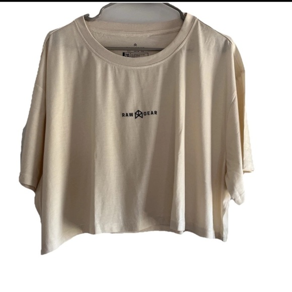 raw gear Tops - NWT Rawgear Off-white Crop Top T-shirt Size XXL Oversized- Cute!